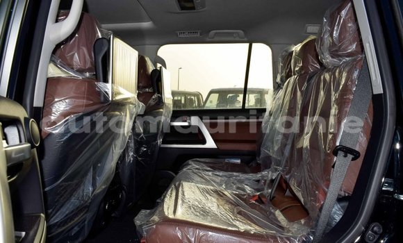Acheter Import Voiture Toyota Land Cruiser Noir à Import - Dubai, Adrar Acheter Import Voiture Toyota Land Cruiser Noir à Import - Dubai, Adrar