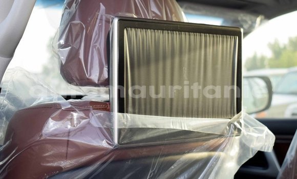 Acheter Import Voiture Toyota Land Cruiser Noir à Import - Dubai, Adrar Acheter Import Voiture Toyota Land Cruiser Noir à Import - Dubai, Adrar