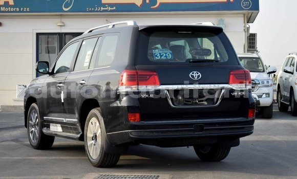 Acheter Import Voiture Toyota Land Cruiser Noir à Import - Dubai, Adrar Acheter Import Voiture Toyota Land Cruiser Noir à Import - Dubai, Adrar