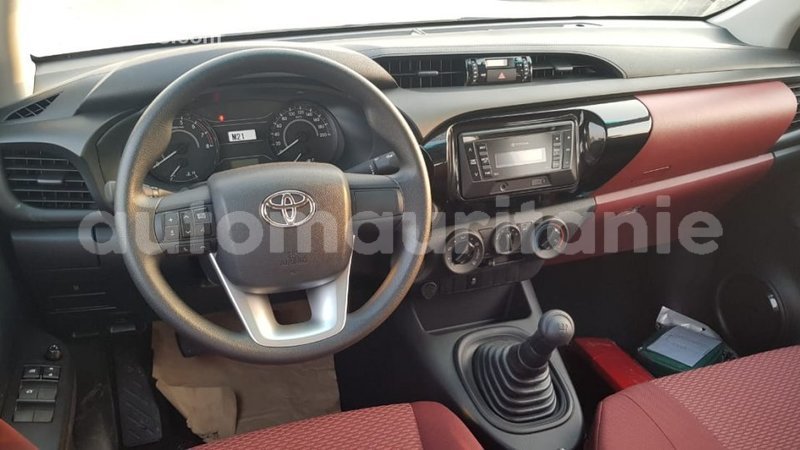 Big with watermark toyota hilux adrar import dubai 2893