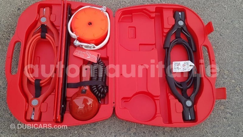 Big with watermark toyota hilux adrar import dubai 2893