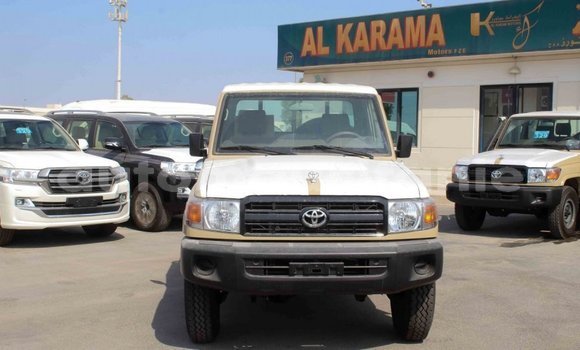 Acheter Import Voiture Toyota Land Cruiser Beige à Import - Dubai, Adrar Acheter Import Voiture Toyota Land Cruiser Beige à Import - Dubai, Adrar