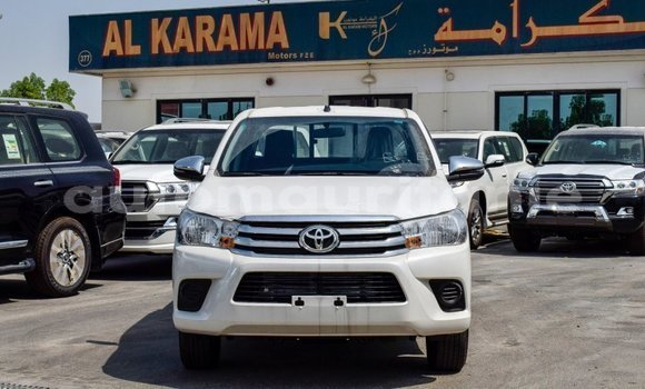 Acheter Import Voiture Toyota Hilux Blanc à Import - Dubai, Adrar Acheter Import Voiture Toyota Hilux Blanc à Import - Dubai, Adrar