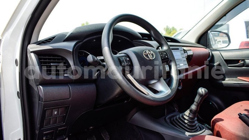 Big with watermark toyota hilux adrar import dubai 2896