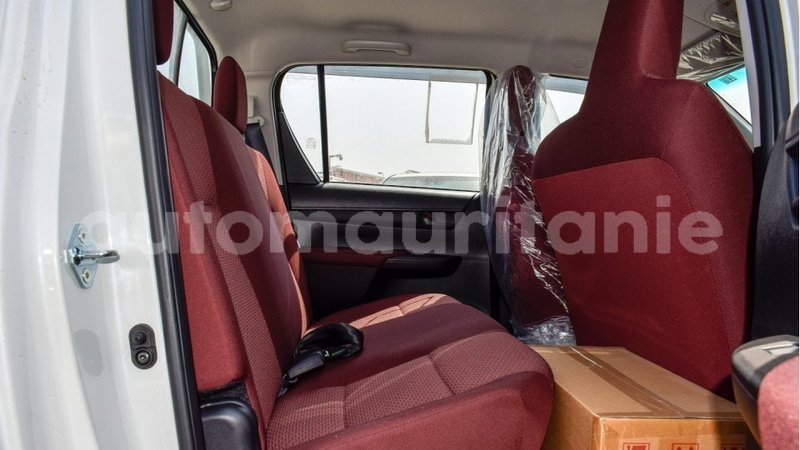Big with watermark toyota hilux adrar import dubai 2896