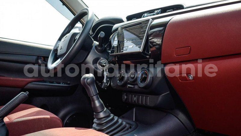 Big with watermark toyota hilux adrar import dubai 2896