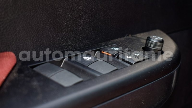 Big with watermark toyota hilux adrar import dubai 2896