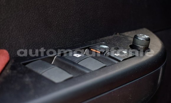 Acheter Import Voiture Toyota Hilux Blanc à Import - Dubai, Adrar Acheter Import Voiture Toyota Hilux Blanc à Import - Dubai, Adrar