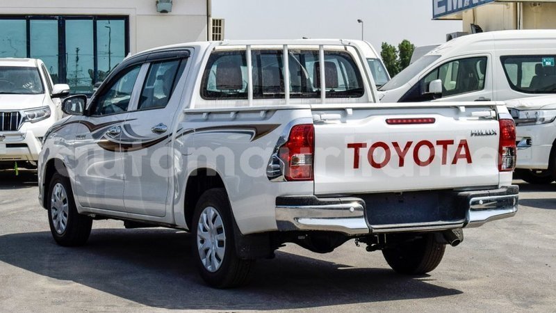 Big with watermark toyota hilux adrar import dubai 2896