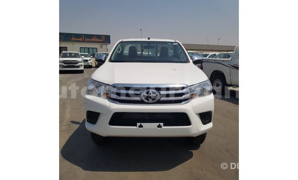 Acheter Import Voiture Toyota Hilux Blanc à Import - Dubai, Adrar Acheter Import Voiture Toyota Hilux Blanc à Import - Dubai, Adrar