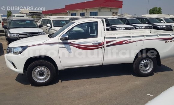 Acheter Import Voiture Toyota Hilux Blanc à Import - Dubai, Adrar Acheter Import Voiture Toyota Hilux Blanc à Import - Dubai, Adrar