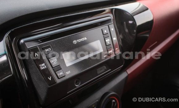 Acheter Import Voiture Toyota Hilux Blanc à Import - Dubai, Adrar Acheter Import Voiture Toyota Hilux Blanc à Import - Dubai, Adrar