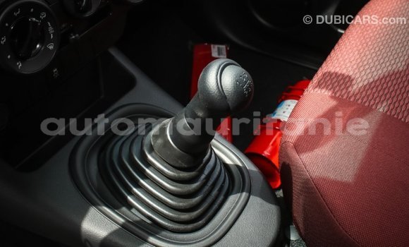 Acheter Import Voiture Toyota Hilux Blanc à Import - Dubai, Adrar Acheter Import Voiture Toyota Hilux Blanc à Import - Dubai, Adrar