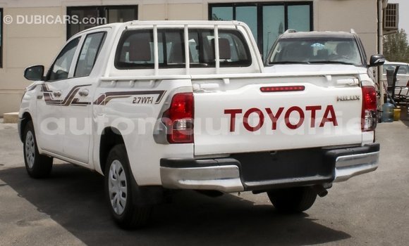 Acheter Import Voiture Toyota Hilux Blanc à Import - Dubai, Adrar Acheter Import Voiture Toyota Hilux Blanc à Import - Dubai, Adrar