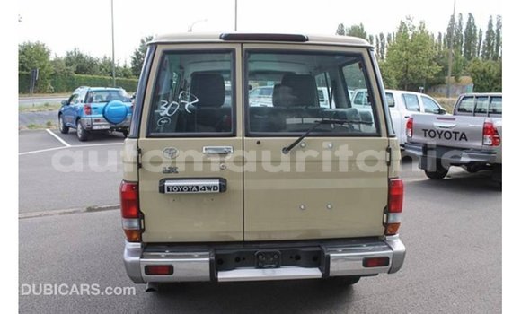 Acheter Import Voiture Toyota Land Cruiser Beige à Import - Dubai, Adrar Acheter Import Voiture Toyota Land Cruiser Beige à Import - Dubai, Adrar