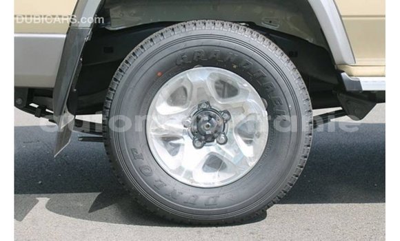Acheter Import Voiture Toyota Land Cruiser Beige à Import - Dubai, Adrar Acheter Import Voiture Toyota Land Cruiser Beige à Import - Dubai, Adrar