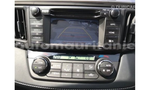 Acheter Import Utilitaire Toyota HiAce Blanc à Import - Dubai, Adrar Acheter Import Utilitaire Toyota HiAce Blanc à Import - Dubai, Adrar