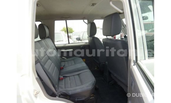 Acheter Import Voiture Toyota Land Cruiser Blanc à Import - Dubai, Adrar Acheter Import Voiture Toyota Land Cruiser Blanc à Import - Dubai, Adrar