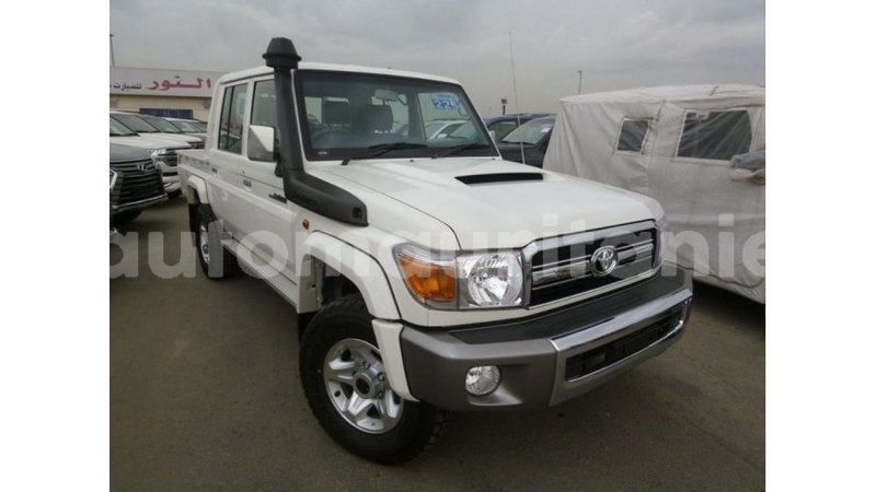 Big with watermark toyota land cruiser adrar import dubai 2916
