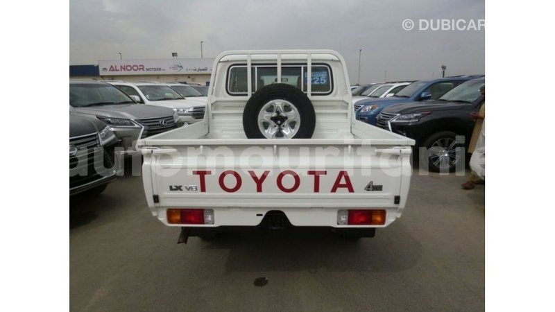 Big with watermark toyota land cruiser adrar import dubai 2916