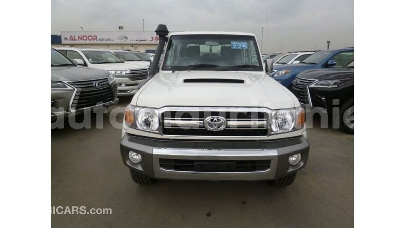 Big with watermark toyota land cruiser adrar import dubai 2916