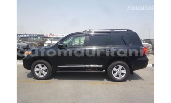 Acheter Import Voiture Toyota Land Cruiser Noir à Import - Dubai, Adrar Acheter Import Voiture Toyota Land Cruiser Noir à Import - Dubai, Adrar