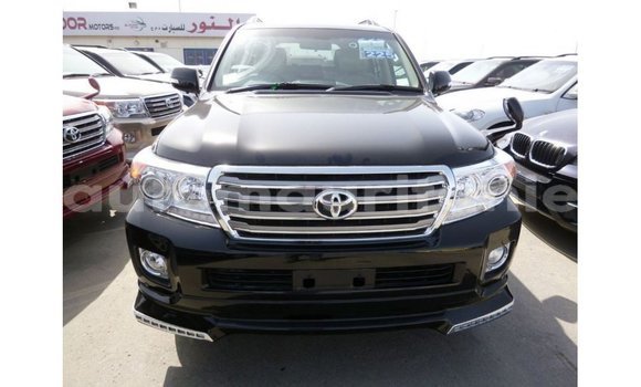 Acheter Import Voiture Toyota Land Cruiser Noir à Import - Dubai, Adrar Acheter Import Voiture Toyota Land Cruiser Noir à Import - Dubai, Adrar