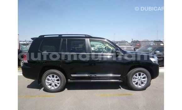 Acheter Import Voiture Toyota Land Cruiser Noir à Import - Dubai, Adrar Acheter Import Voiture Toyota Land Cruiser Noir à Import - Dubai, Adrar