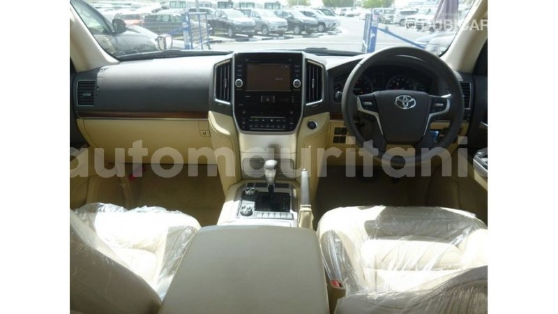 Big with watermark toyota land cruiser adrar import dubai 2923