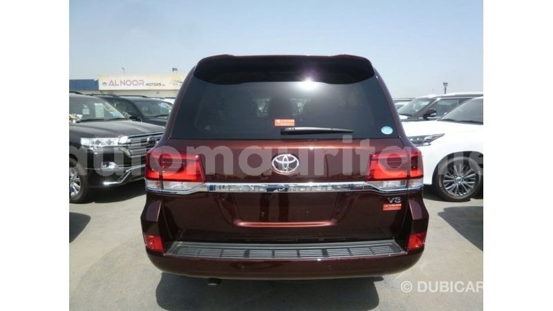 Big with watermark toyota land cruiser adrar import dubai 2923