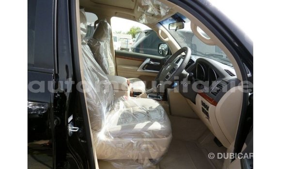 Acheter Import Voiture Toyota Land Cruiser Noir à Import - Dubai, Adrar Acheter Import Voiture Toyota Land Cruiser Noir à Import - Dubai, Adrar