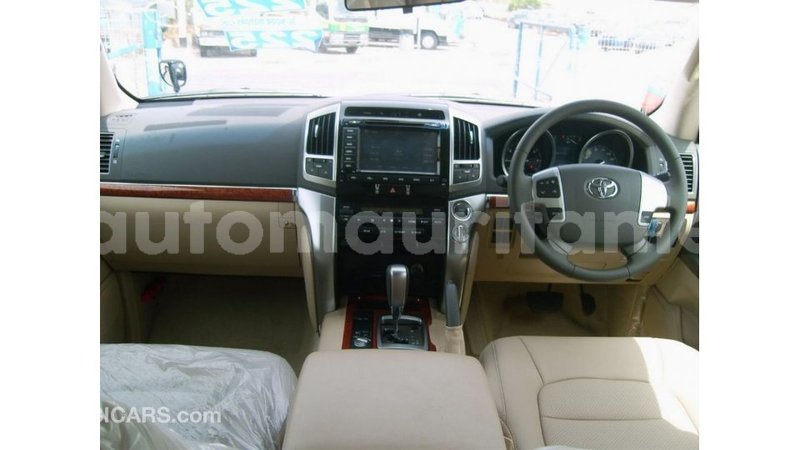 Big with watermark toyota land cruiser adrar import dubai 2925