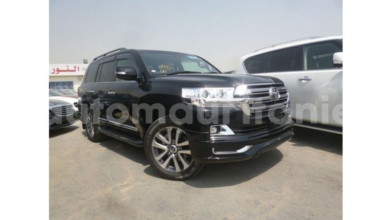 Big with watermark toyota land cruiser adrar import dubai 2926