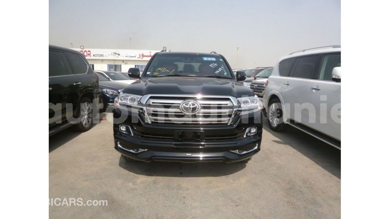 Big with watermark toyota land cruiser adrar import dubai 2926