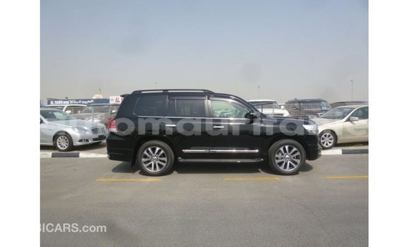 Acheter Import Voiture Toyota Land Cruiser Noir à Import - Dubai, Adrar Acheter Import Voiture Toyota Land Cruiser Noir à Import - Dubai, Adrar