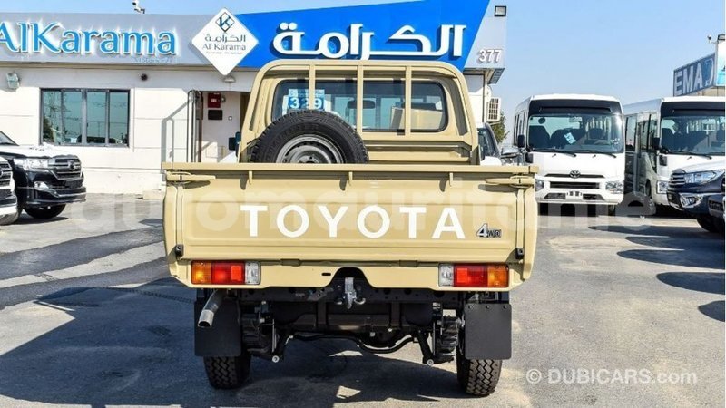 Big with watermark toyota land cruiser adrar import dubai 2929