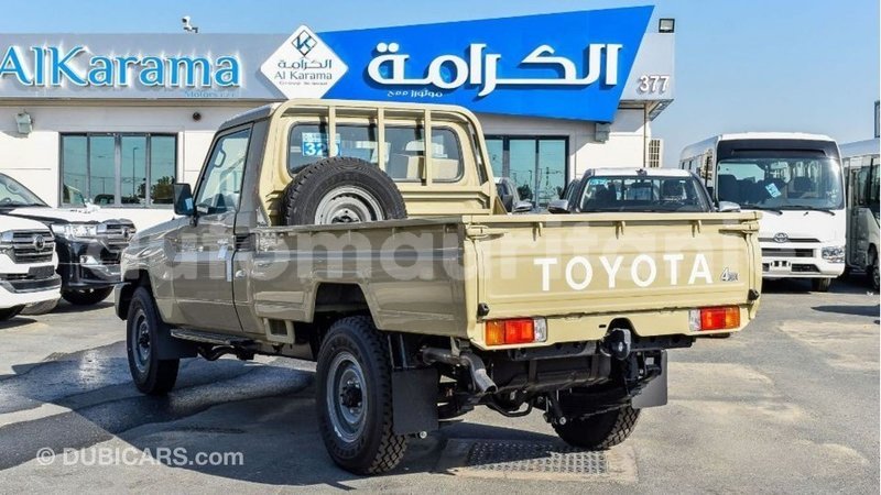 Big with watermark toyota land cruiser adrar import dubai 2929