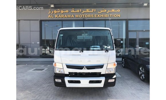 Acheter Import Voiture Mitsubishi Carisma Blanc à Import - Dubai, Adrar Acheter Import Voiture Mitsubishi Carisma Blanc à Import - Dubai, Adrar