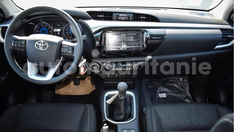 Big with watermark toyota hilux adrar import dubai 2931