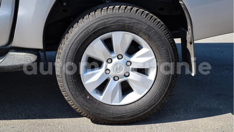 Big with watermark toyota hilux adrar import dubai 2931