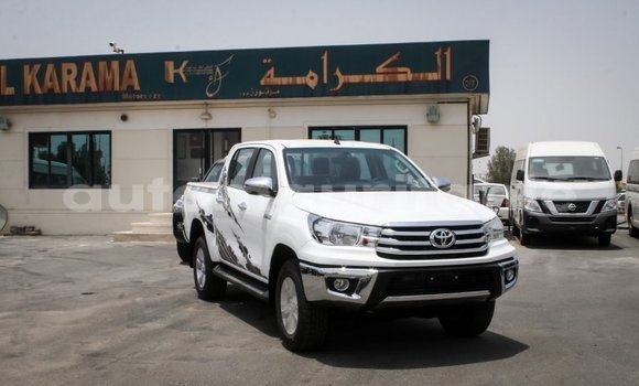 Acheter Import Voiture Toyota Hilux Blanc à Import - Dubai, Adrar Acheter Import Voiture Toyota Hilux Blanc à Import - Dubai, Adrar