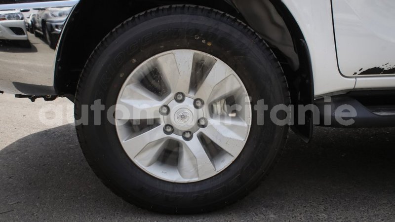 Big with watermark toyota hilux adrar import dubai 2932