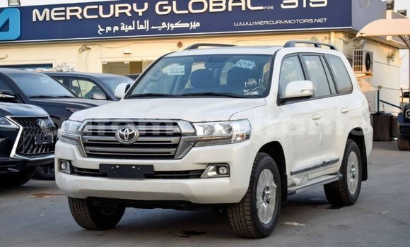 Buy Import Toyota Land Cruiser White Car in Import - Dubai in Adrar Buy Import Toyota Land Cruiser White Car in Import - Dubai in Adrar