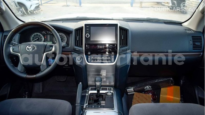 Big with watermark toyota land cruiser adrar import dubai 2935