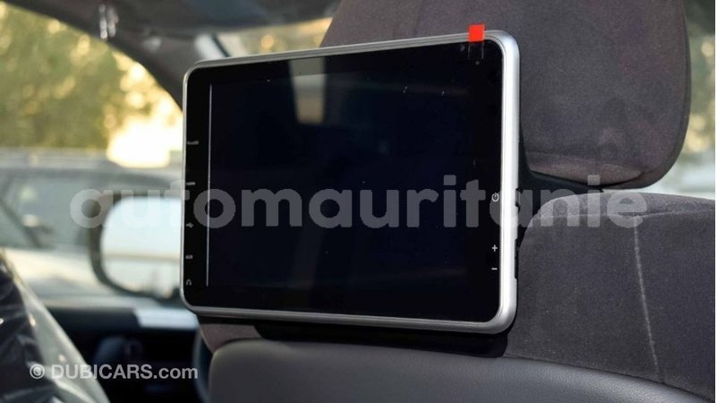 Big with watermark toyota land cruiser adrar import dubai 2935