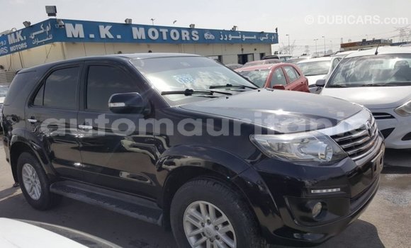 Acheter Import Voiture Toyota Fortuner Noir à Import - Dubai, Adrar Acheter Import Voiture Toyota Fortuner Noir à Import - Dubai, Adrar