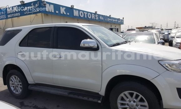 Acheter Import Voiture Toyota Fortuner Blanc à Import - Dubai, Adrar Acheter Import Voiture Toyota Fortuner Blanc à Import - Dubai, Adrar