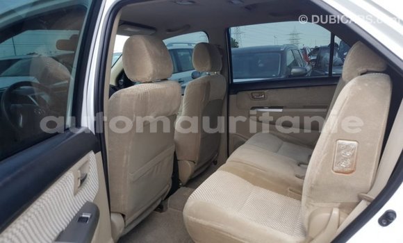 Acheter Import Voiture Toyota Fortuner Blanc à Import - Dubai, Adrar Acheter Import Voiture Toyota Fortuner Blanc à Import - Dubai, Adrar