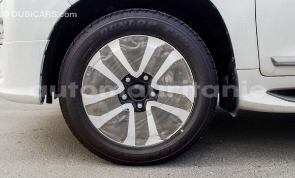 Buy Import Toyota Land Cruiser White Car in Import - Dubai in Adrar Buy Import Toyota Land Cruiser White Car in Import - Dubai in Adrar