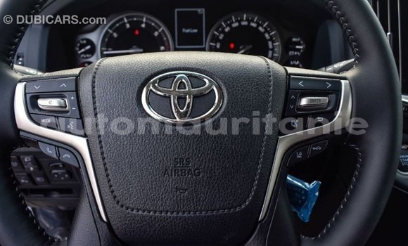 Buy Import Toyota Land Cruiser White Car in Import - Dubai in Adrar Buy Import Toyota Land Cruiser White Car in Import - Dubai in Adrar